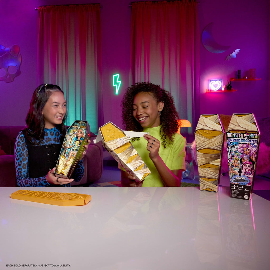 Monster High Buried Secrets Surprise Dolls With Cozy Creepover Theme (Characters May Vary)