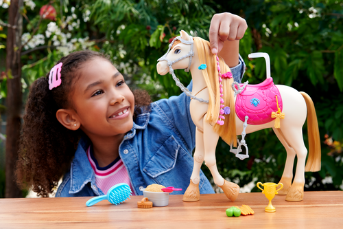 Barbie Detective La Gran Carrera de Caballos Set de Juego Caballo con Accesorios